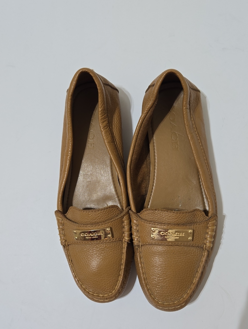 COACH Women's Fredrica Pebbled Leather Loafers with Gold Logo Plaque - Picture 4 of 9